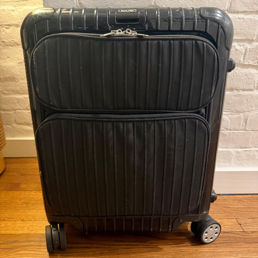 Rimowa Salsa Deluxe Hybrid Cabin Multiwheel Suitcase - Black